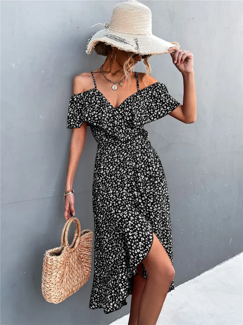 Robe d'été à bretelles et imprimé floral à volants
