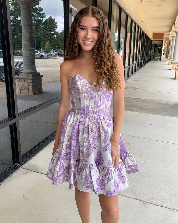 Robe de soirée trapèze en satin fleuri sans manches avec fermeture éclair et soutien-gorge intégré
