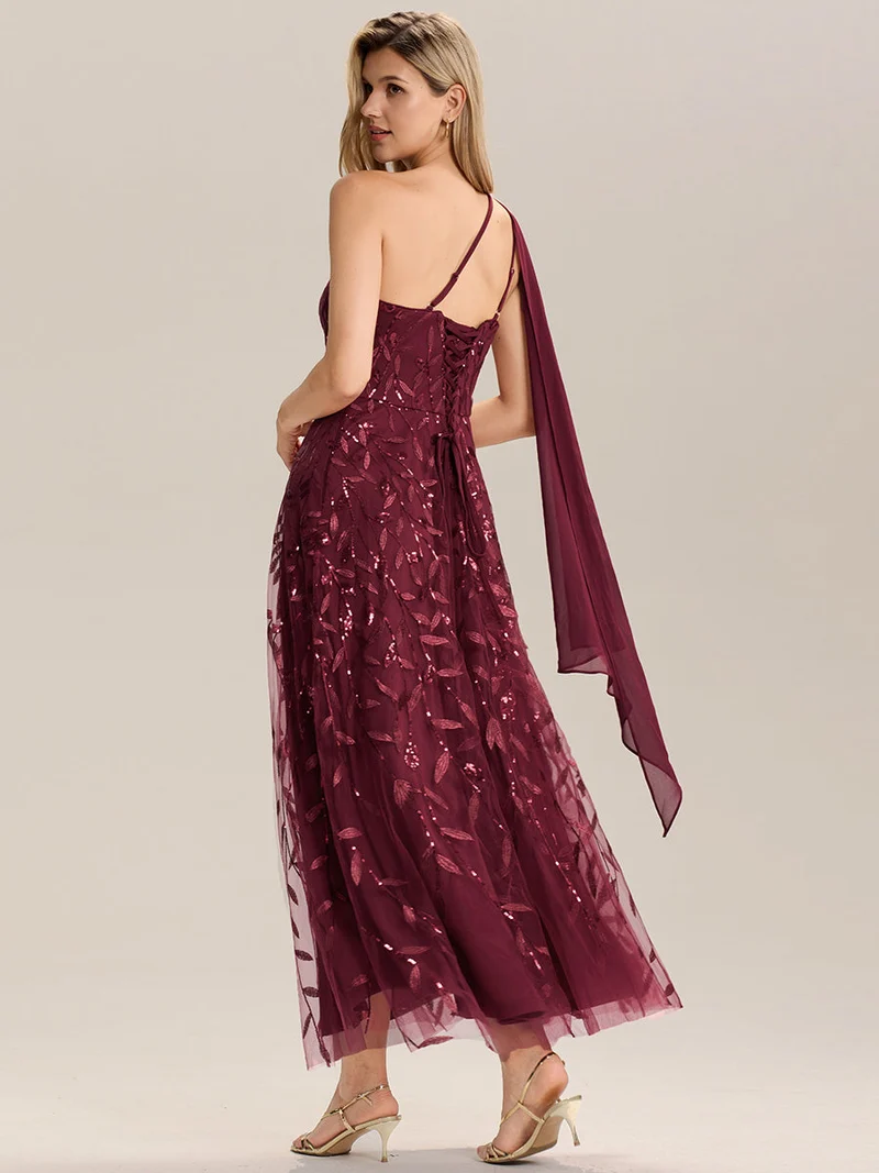 Robe d'invitée de mariage à une épaule et à paillettes avec rubans fluides