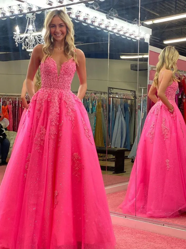 Robe de soirée longue rose en tulle et dentelle à col en V