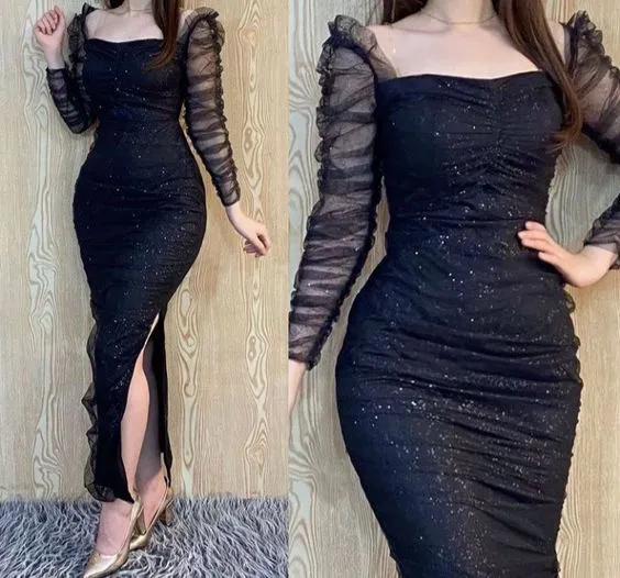 Robe de soirée fourreau noire brillante à épaules dénudées et manches longues