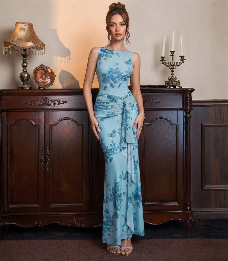 Robe de soirée bleu clair à motif floral