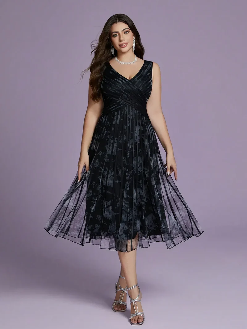 Robe de soirée noire grande taille à imprimé maillé