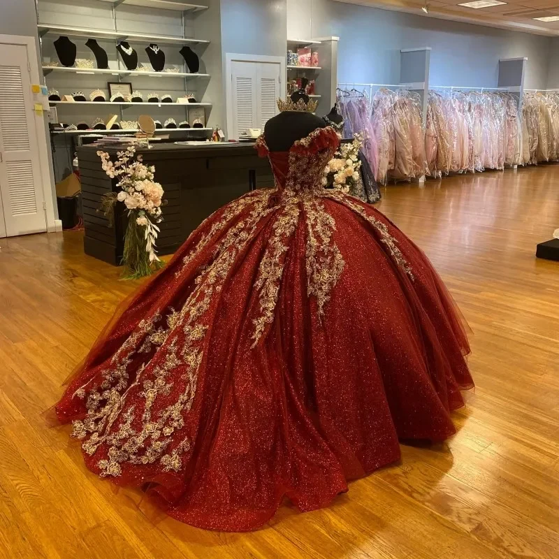 Robe de bal Quinceanera rouge foncé à paillettes et à lacets en tulle