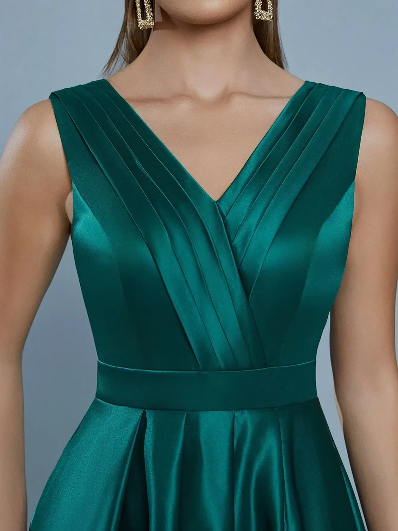 Robe de soirée longue verte avec fente haute
