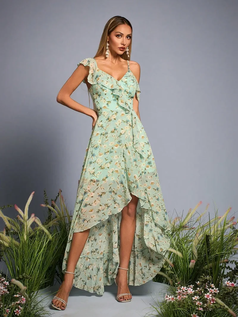 Robe fleurie asymétrique à épaules dénudées