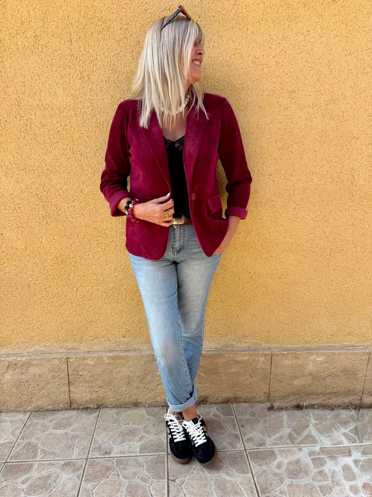 Veste tailleur en velours Sandra bordeaux