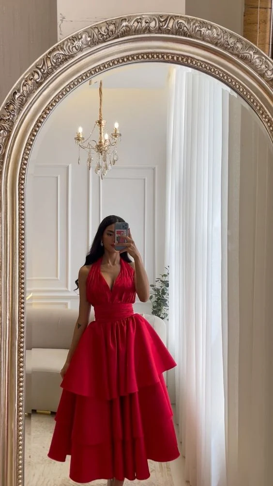 Robe de soirée trapèze en satin plissé, dos nu, longueur thé, rouge