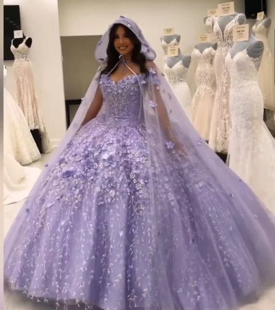 Robe de bal en tulle à lacets avec soutien-gorge intégré