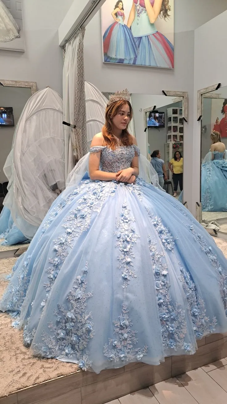Robe de bal Quinceanera bleu clair avec dentelle fleurie 3D