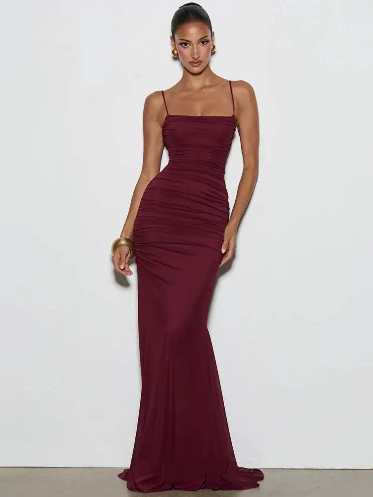 Robe longue moulante à bretelles fines et dos nu