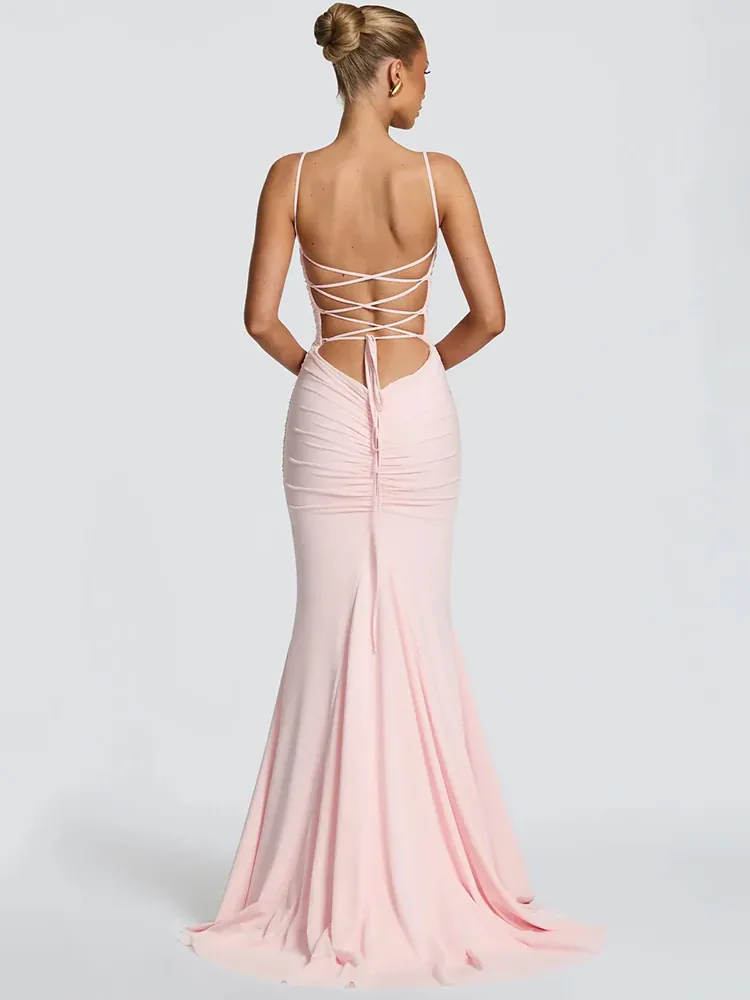 Robe longue moulante à bretelles fines et dos nu