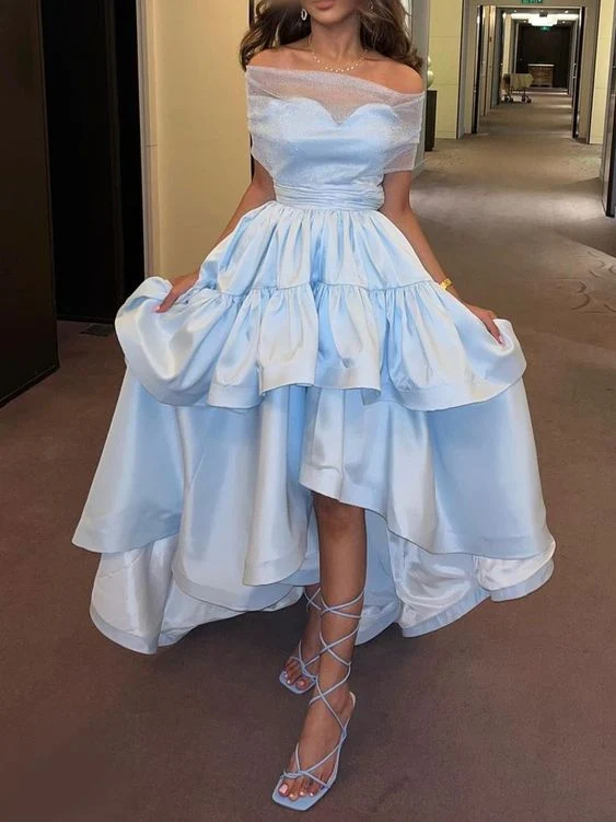 Robe de soirée mi-longue en satin bleu sans manches avec soutien-gorge intégré
