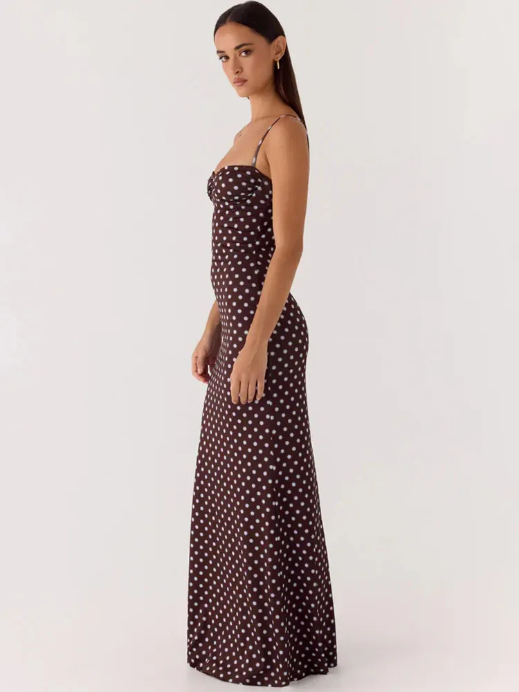 Robe longue marron à pois dos nu à bretelles fines