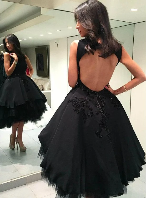 Robe de soirée trapèze en tulle noir, dos nu, longueur genou, en satin