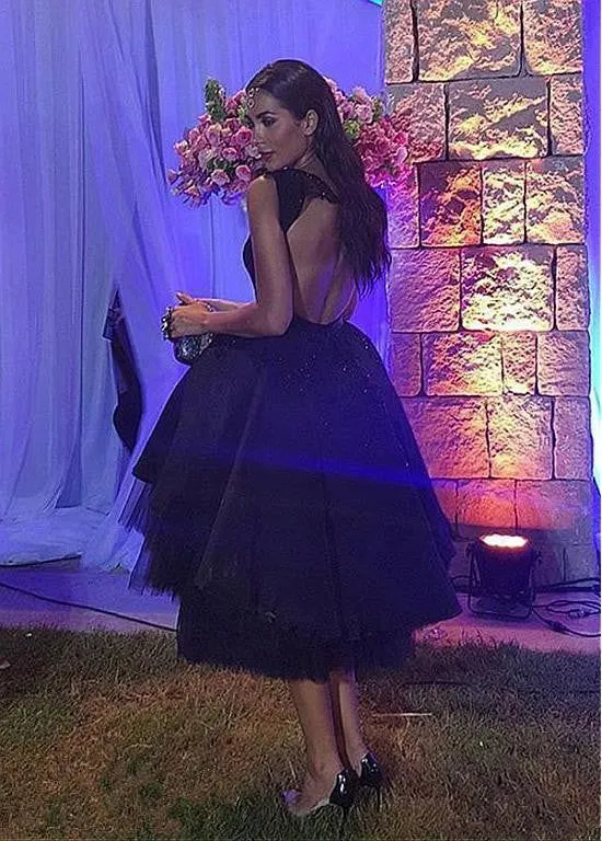Robe de soirée trapèze en tulle noir, dos nu, longueur genou, en satin