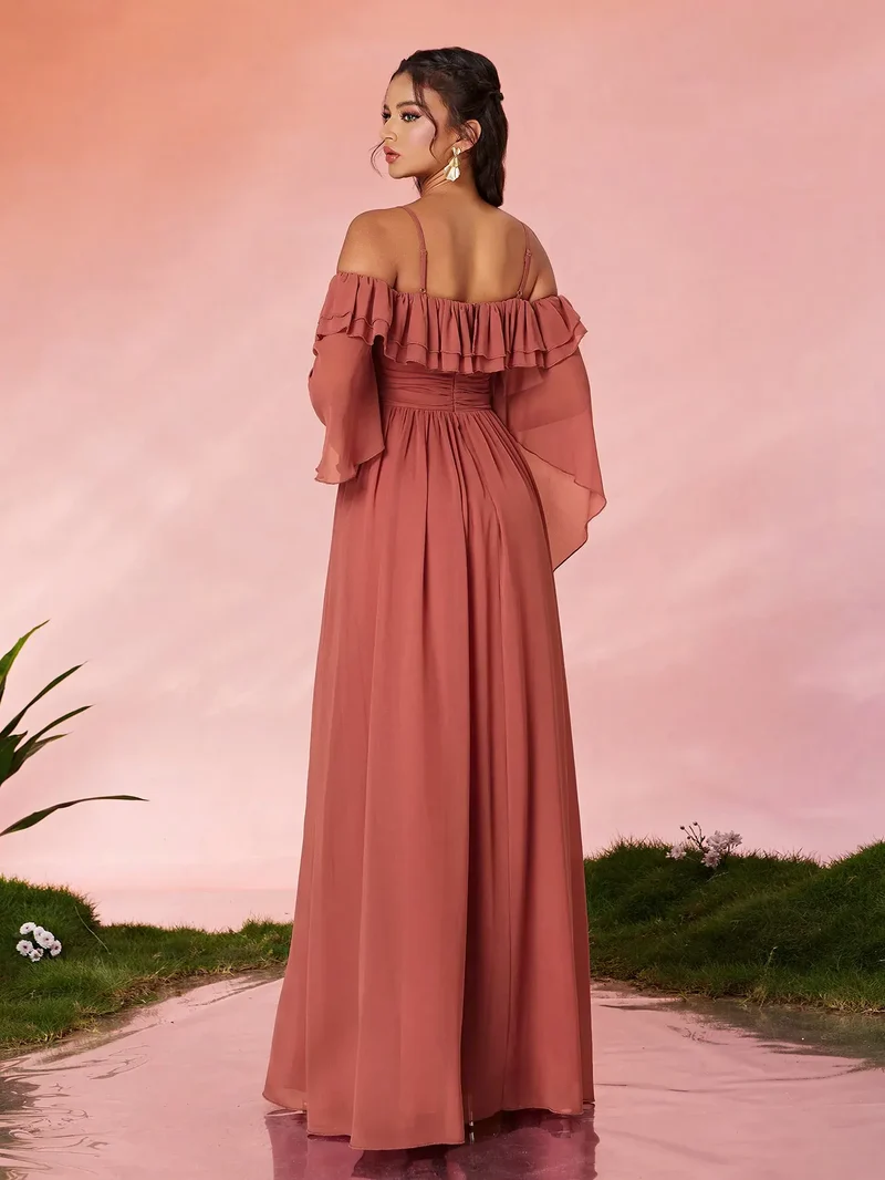 Robe de soirée longue terracotta avec col à volants manches longues