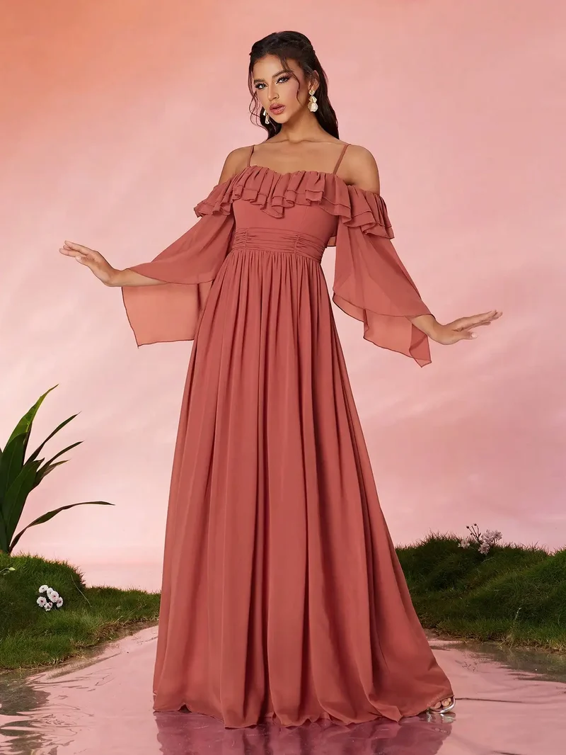 Robe de soirée longue terracotta avec col à volants manches longues