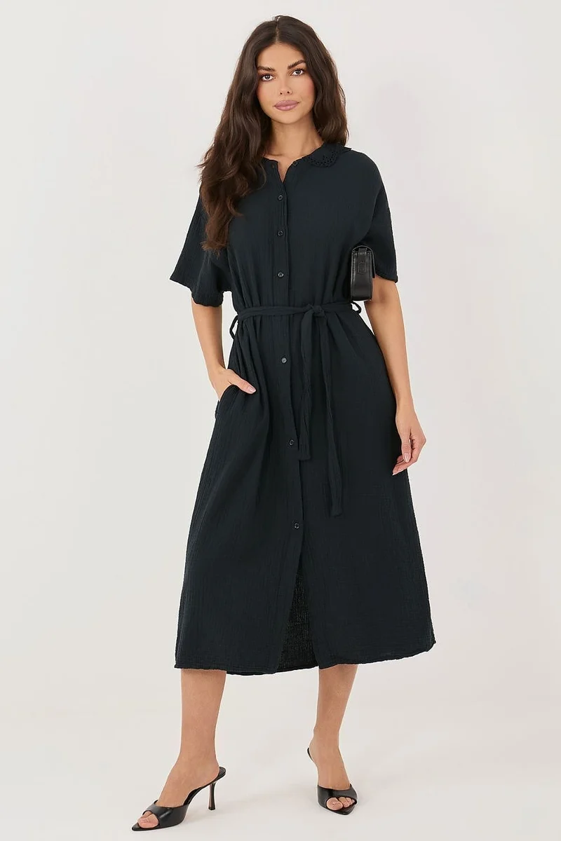 Robe chemise noire midi manches courtes