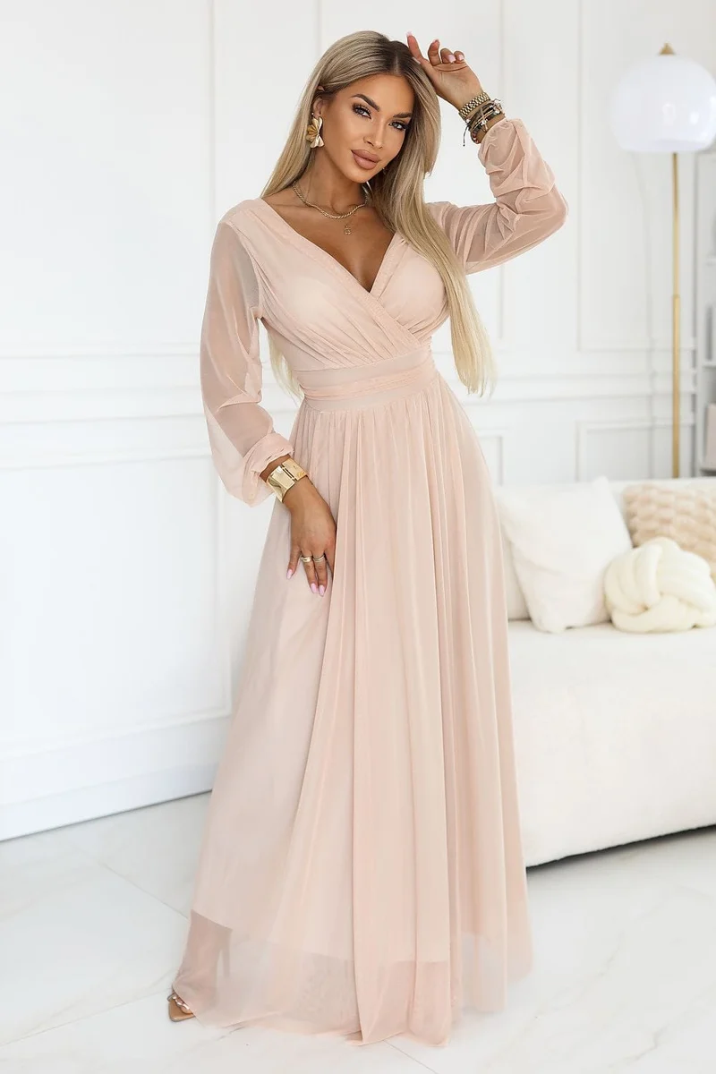 Robe longue rose manches longues en tulle