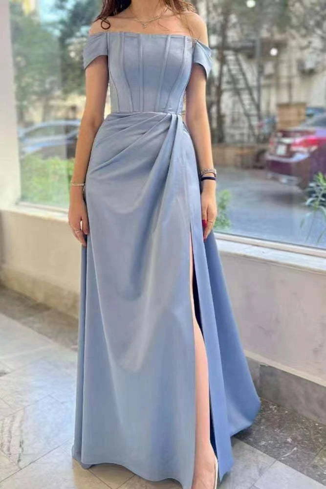 Robe de bal élégante bleu poudré à épaules dénudées avec plis et fente haute