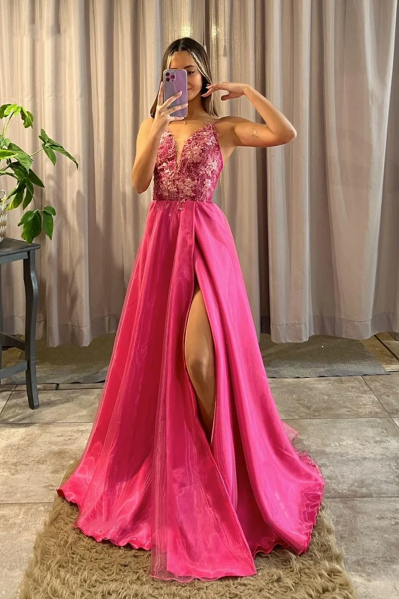 Robe de bal longue rose élégante à col en V et coupe trapèze avec fente et dentelle