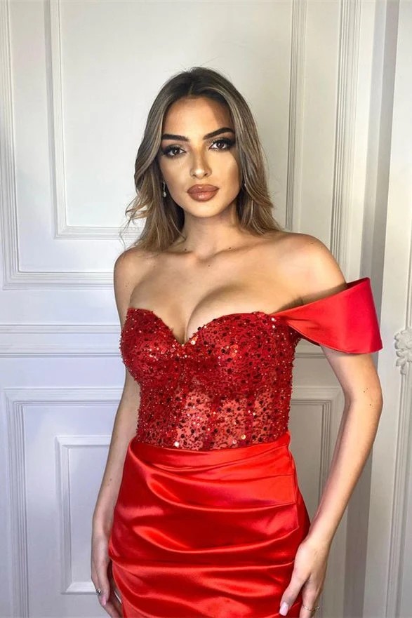 Robe de bal sirène rouge glamour avec plis et épaules dénudées
