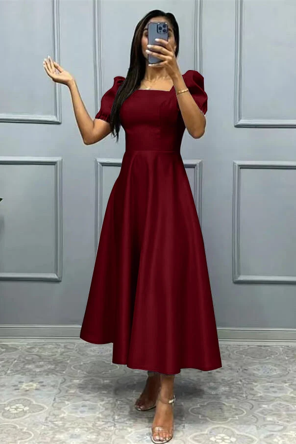 Robe de bal élégante coupe trapèze à manches courtes et décolleté carré