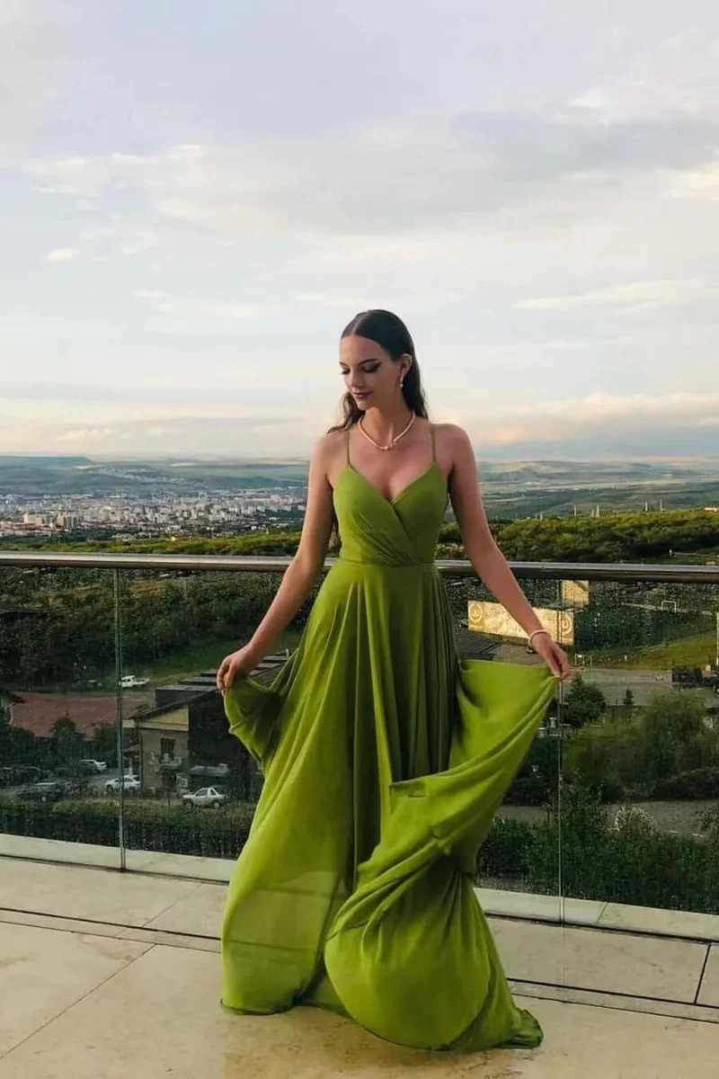 Robe de bal trapèze longue en mousseline de soie, sans manches, bretelles spaghetti - Design élégant