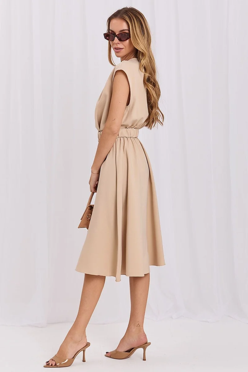 Robe évasée beige fluide manches courtes