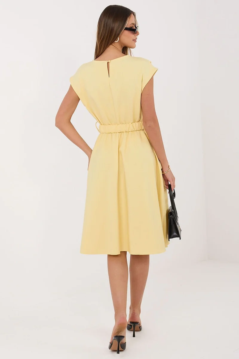 Robe de cocktail jaune évasée