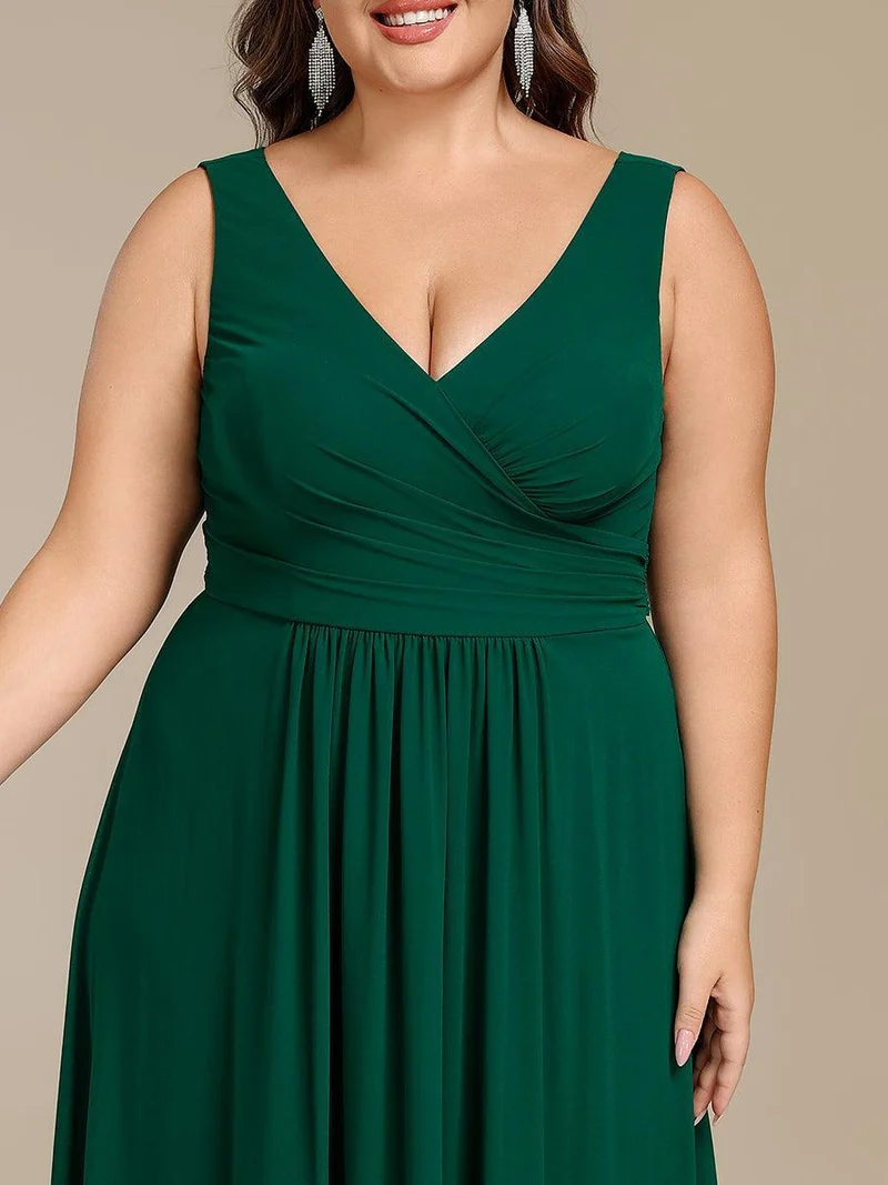 Robe de soirée longue en mousseline plissée sans bretelles à col en V