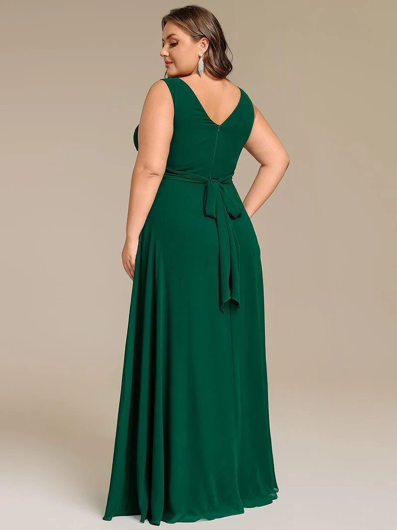 Robe de soirée longue en mousseline plissée sans bretelles à col en V