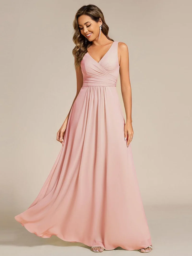 Robe de soirée longue en mousseline plissée sans bretelles à col en V