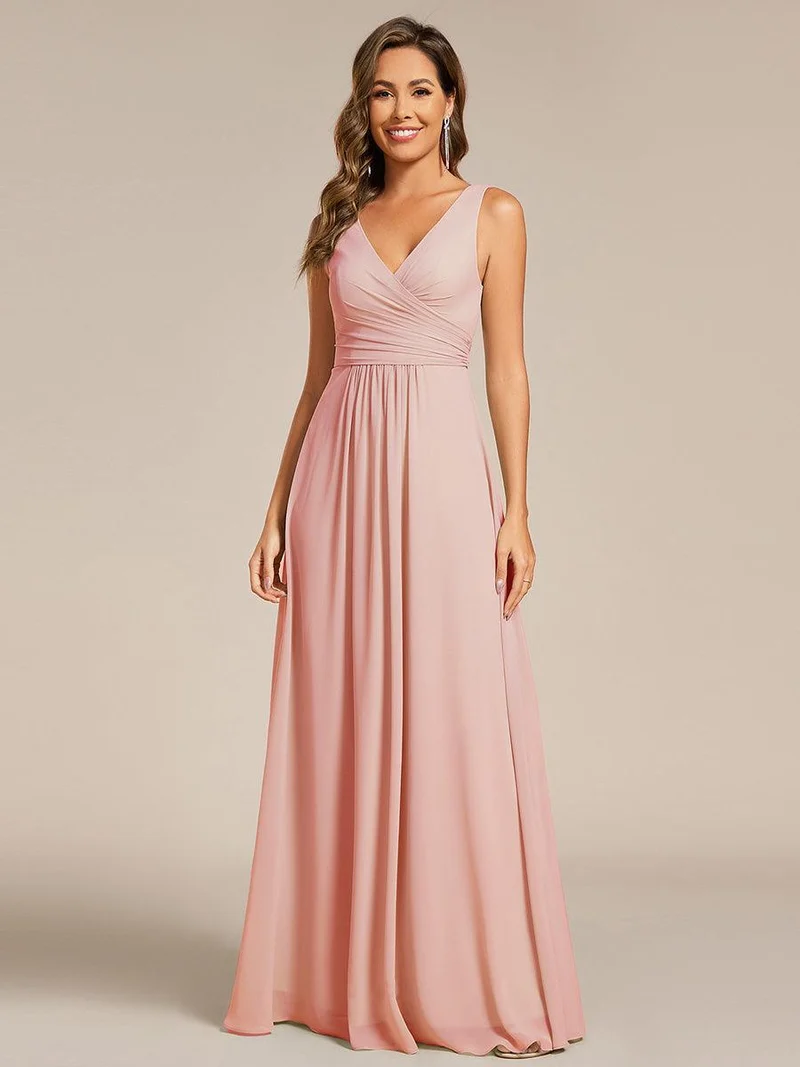 Robe de soirée longue en mousseline plissée sans bretelles à col en V