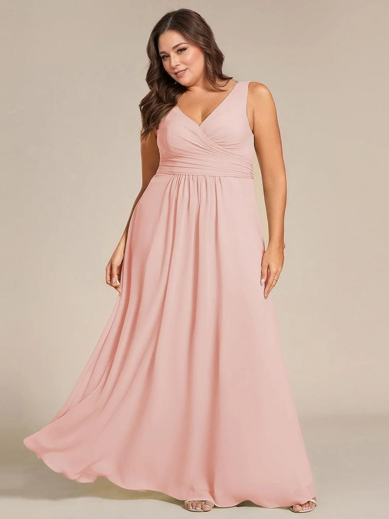 Robe de soirée longue en mousseline plissée sans bretelles à col en V