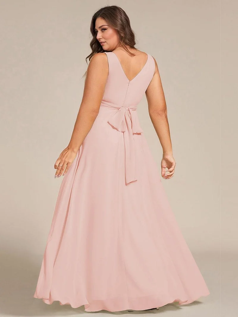 Robe de soirée longue en mousseline plissée sans bretelles à col en V