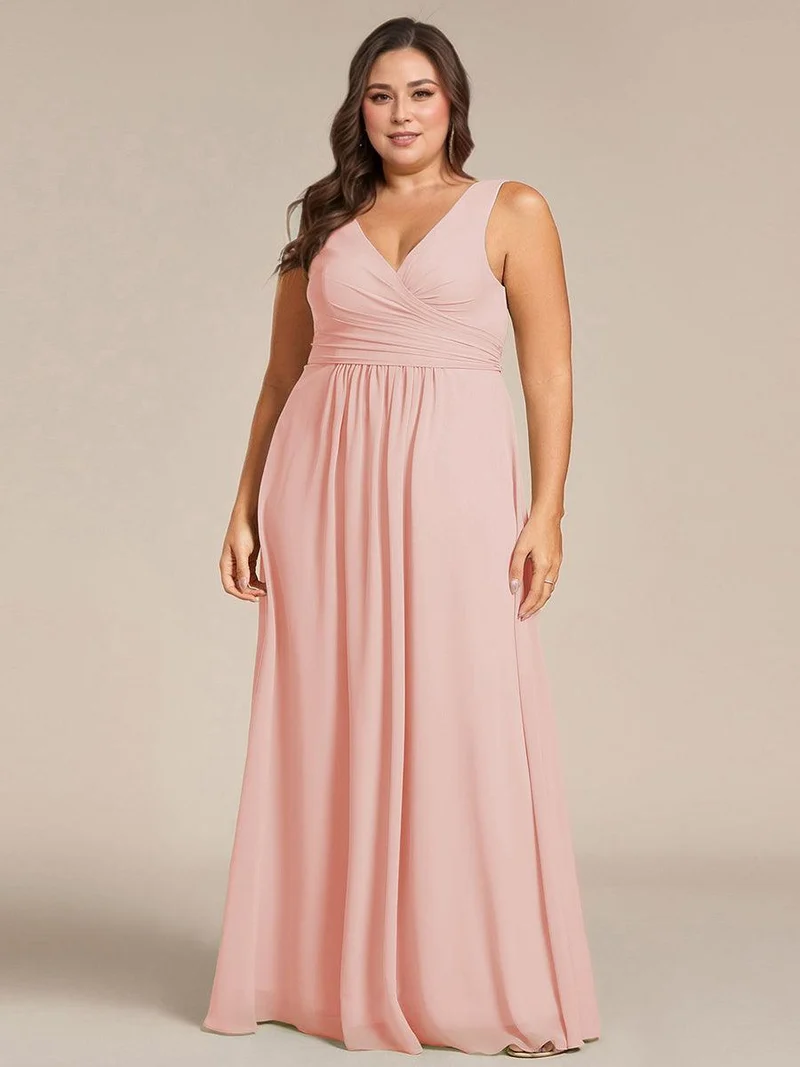 Robe de soirée longue en mousseline plissée sans bretelles à col en V