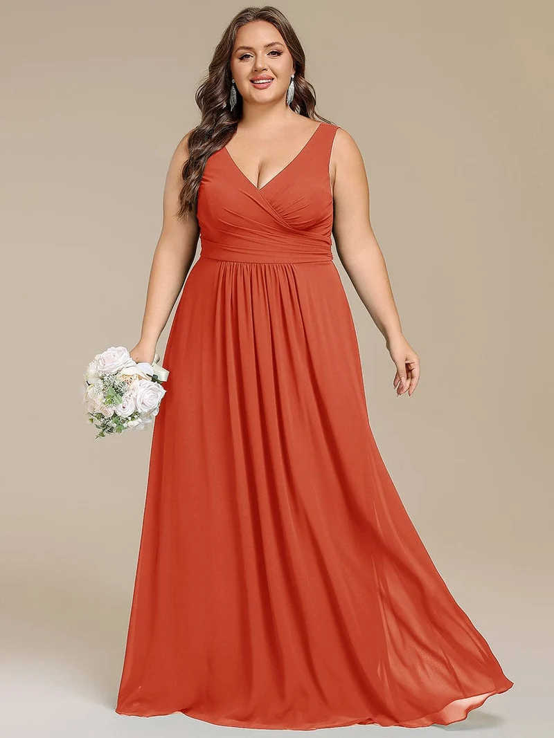 Robe de soirée longue en mousseline plissée sans bretelles à col en V