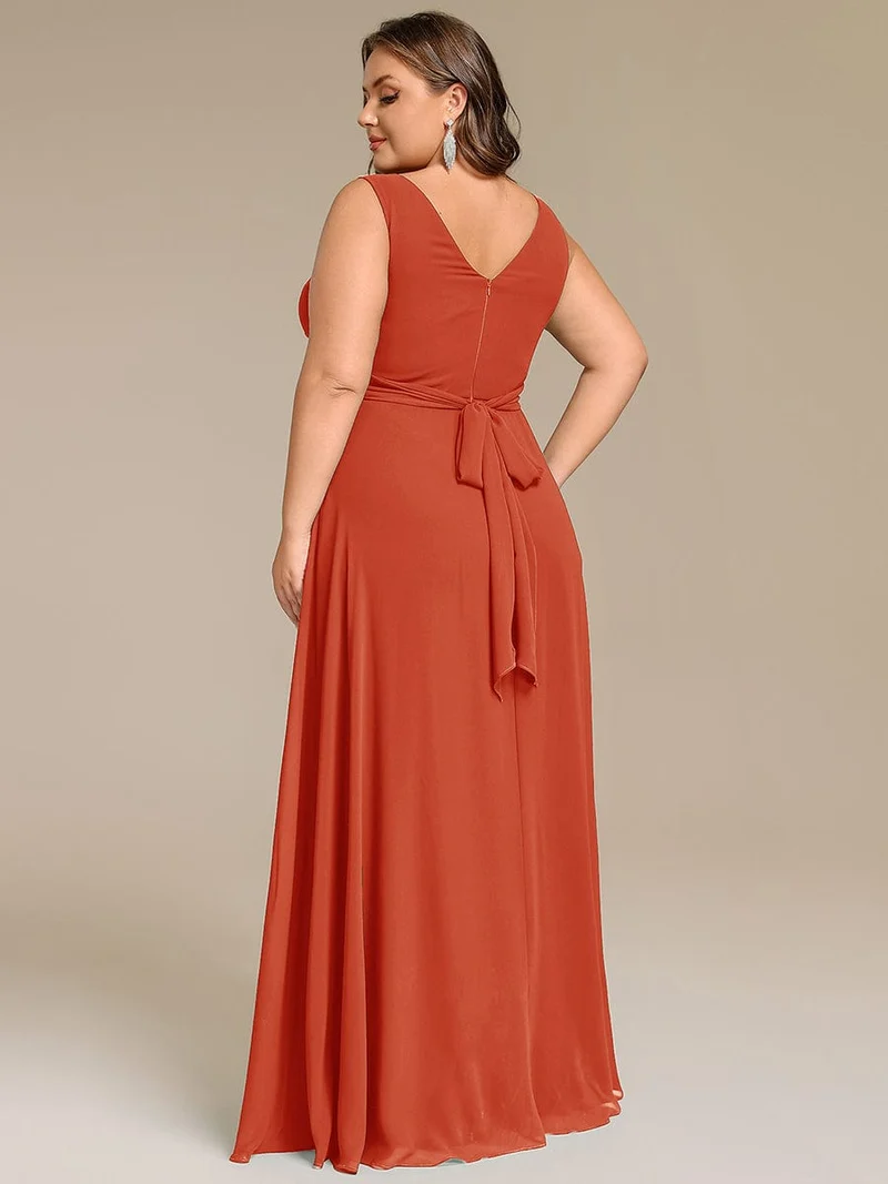 Robe de soirée longue en mousseline plissée sans bretelles à col en V