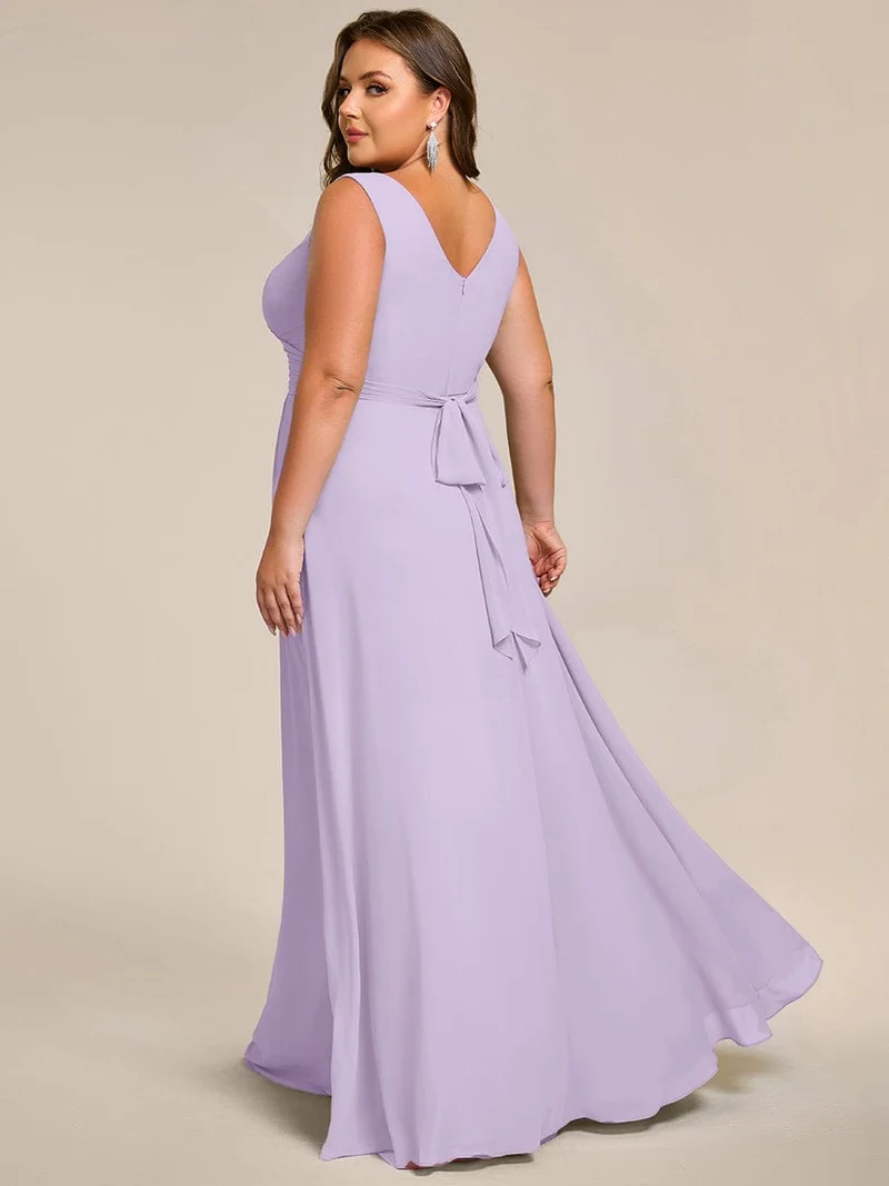 Robe de soirée longue en mousseline plissée sans bretelles à col en V