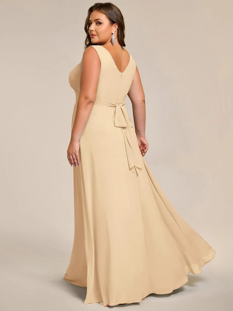 Robe de soirée longue en mousseline plissée sans bretelles à col en V