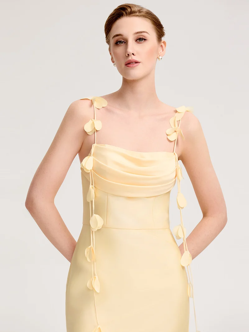 Robe d'invitée de mariage dos nu à bretelles fines et col drapé