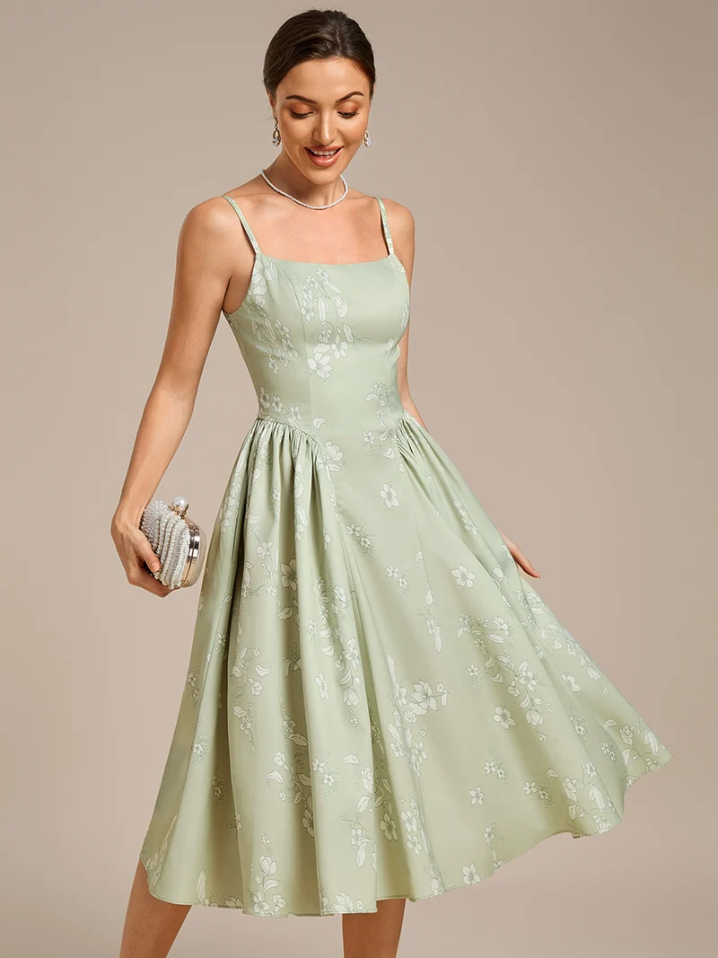 Robe de mariée à fleurs et bretelles spaghetti
