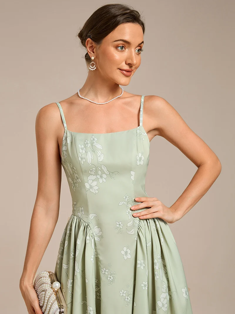 Robe de mariée à fleurs et bretelles spaghetti
