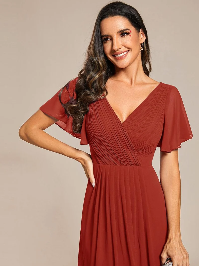 ever FAYE|Robe d'invitée de mariage chic à avec col en V et à manches courtes