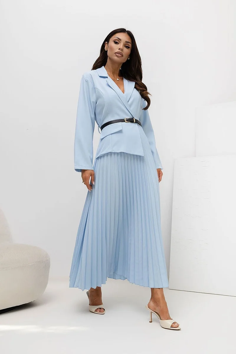 Robe plissée bleue longue haut blazer