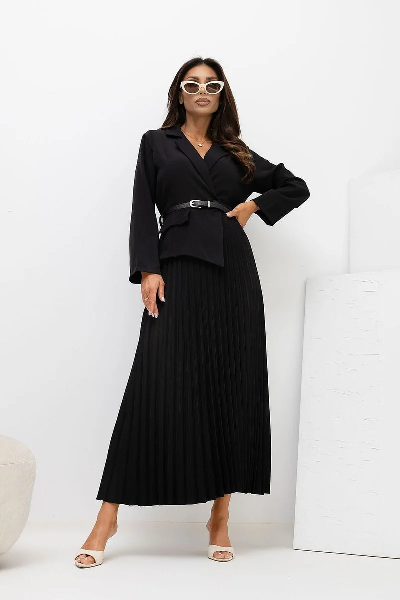 Robe longue noire jupe plissée manches longues