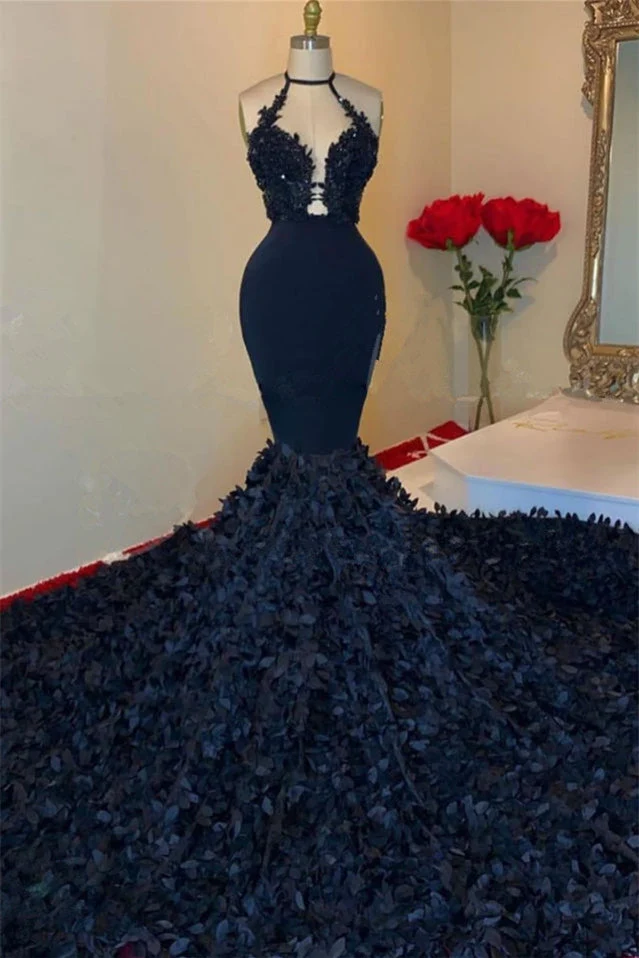 Robe de bal sirène bleu marine foncé à col en V et licou avec appliqués