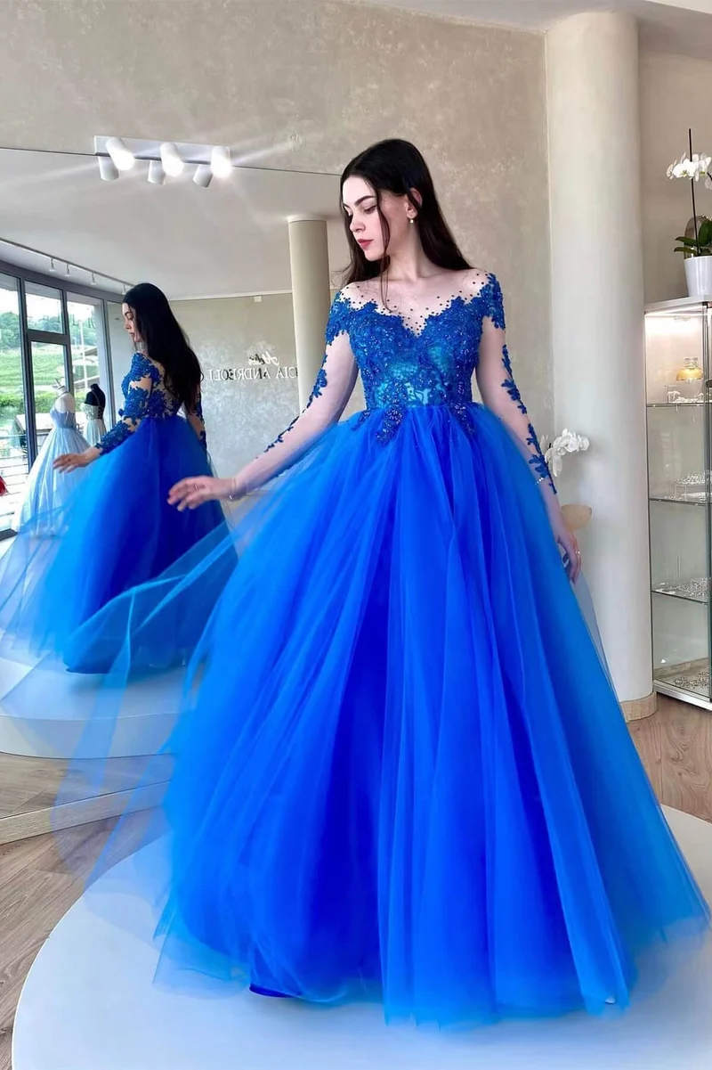 Superbe robe de soirée en tulle bleu roi à manches longues